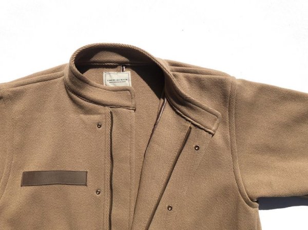 画像1: COMFORTABLE REASON "WOOL HERRINGBONE MODS COAT" - CAMEL (1)