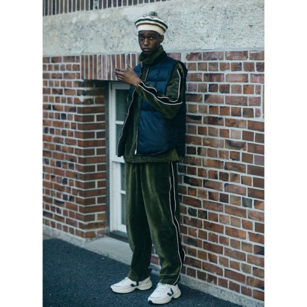 画像4:  COMFORTABLE REASON "VELVET TROUSERS" - OLIVE (4)