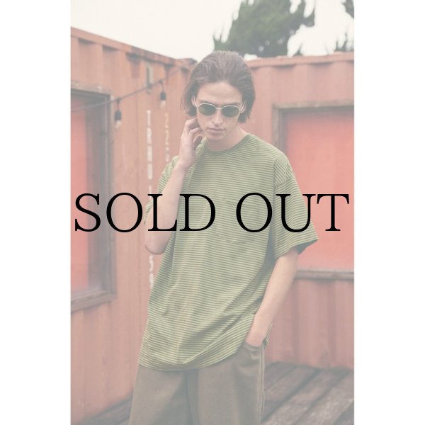 画像3: COMFORTABLE REASON "THIN STRIPE POCKET TEE" - OLIVE×BROWN (3)