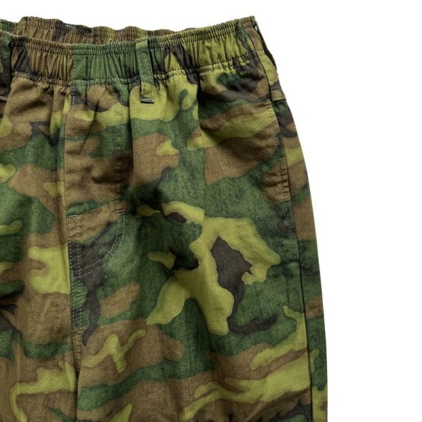 画像3: COMFORTABLE REASON " CAMO DOC SLACKS " - WOODLAND CAMO (3)