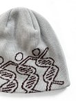 画像4: COMFORTABLE REASON " DANCING DNA BEANIE " - WHITE (4)
