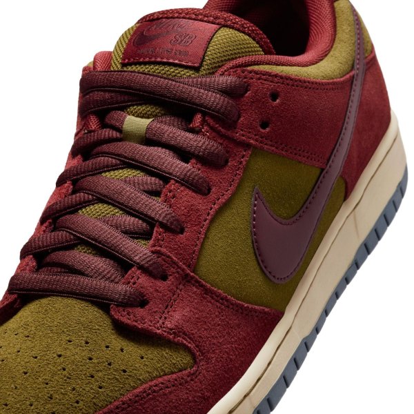 画像9: NIKE SB " DUNK LOW PRO " - DARK TEAM RED AND OLIVE FLACK (9)