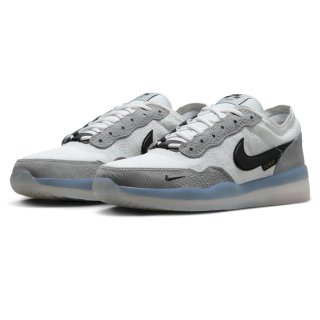 NIKE SB 