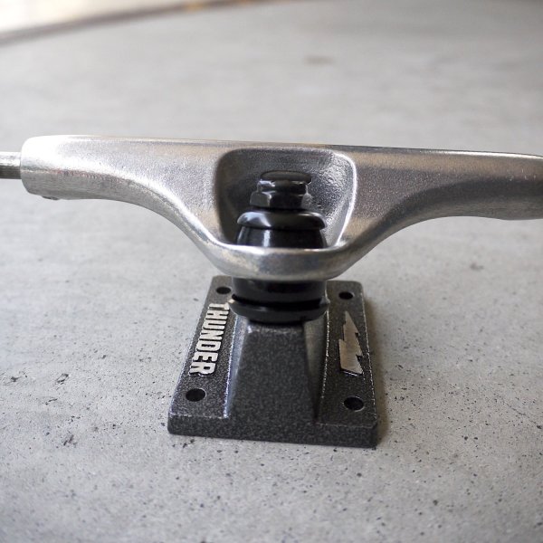 画像4: THUNDER TRUCKS " NICK MICHEL / EMBLEM " - 1set ( 149 : 8.5 AXLE ) (4)