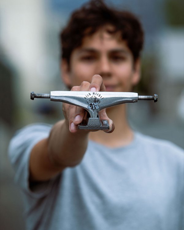 画像6: THUNDER TRUCKS " NICK MICHEL / EMBLEM " - 1set ( 149 : 8.5 AXLE ) (6)