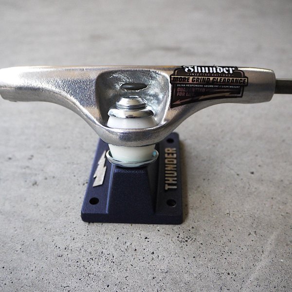 画像4: THUNDER TRUCKS " MARK SUCIU / NIGHT WATCH " - 1set ( 148 : 8.25 AXLE ) (4)