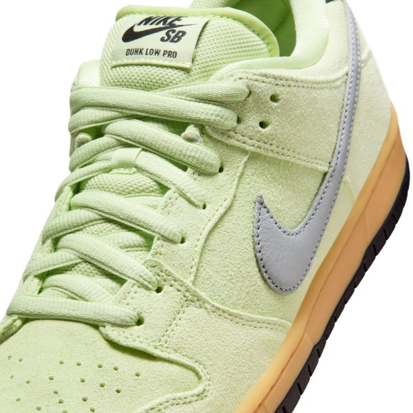 画像2: NIKE SB DUNK LOW PRO - LT LIQUID LIME / WOLF GREY-BLACK (2)