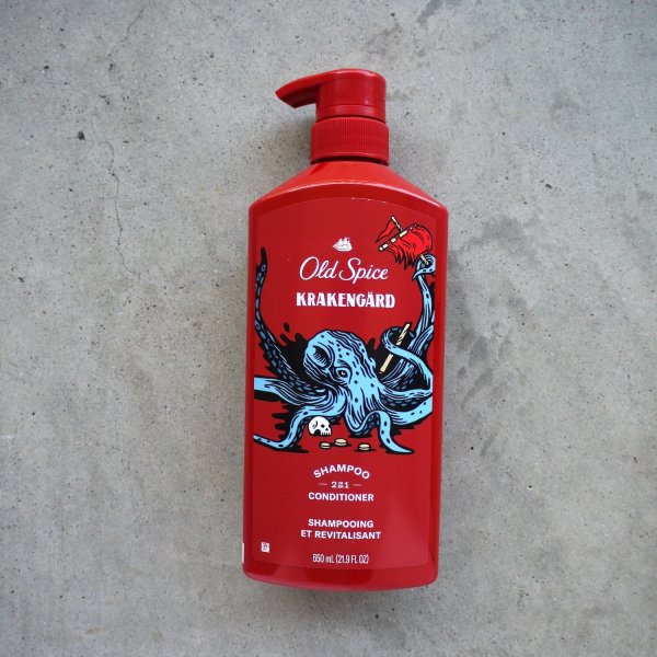 画像1: OLD SPICE "OLD SPICE SHAMPOO AND CONDITIONER  / KRAKENGARD2in1 " - 21.9 FL Oz ( 約650ml / USA ) (1)