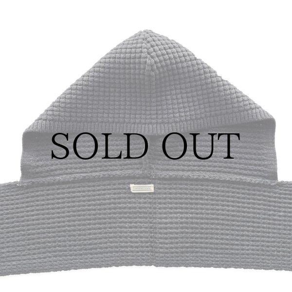 画像3: COMFORTABLE REASON " WAFFLE HOOD SCARF " - CHARCOAL (3)