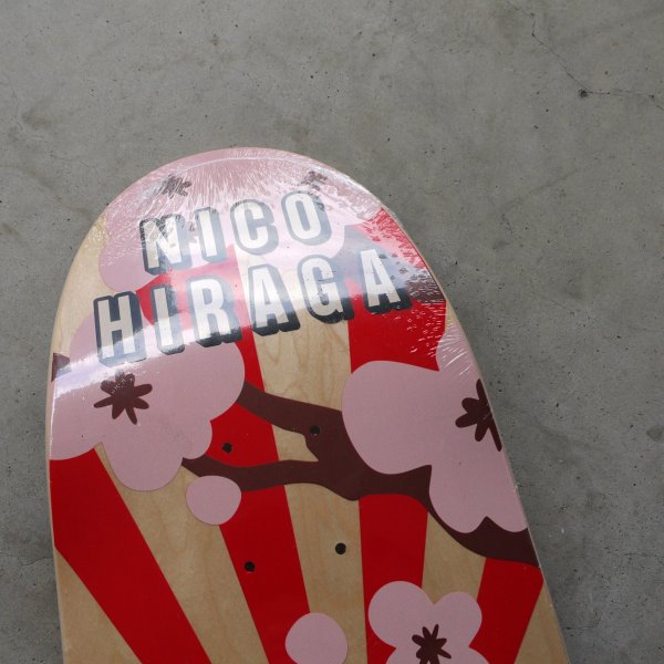 画像2: CHICO STIX " NICO HIRAGA MENEKI-NEKO " - 8.75" EGG SHAPE (2)