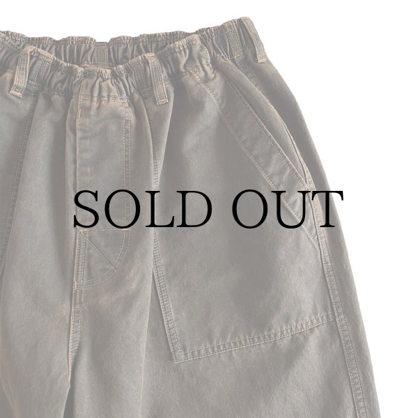 画像2: COMFORTABLE REASON " BOTANICAL WAX AGING SHORTS " - ACID BROWN (2)