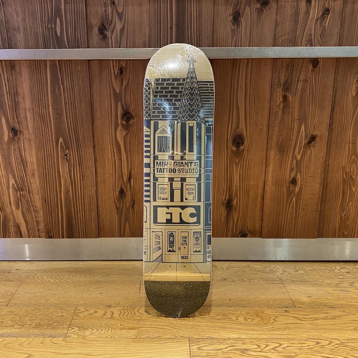 画像1: FTC | SF BLOCK DECK Art by Mike Giant - 7.75inch (1)