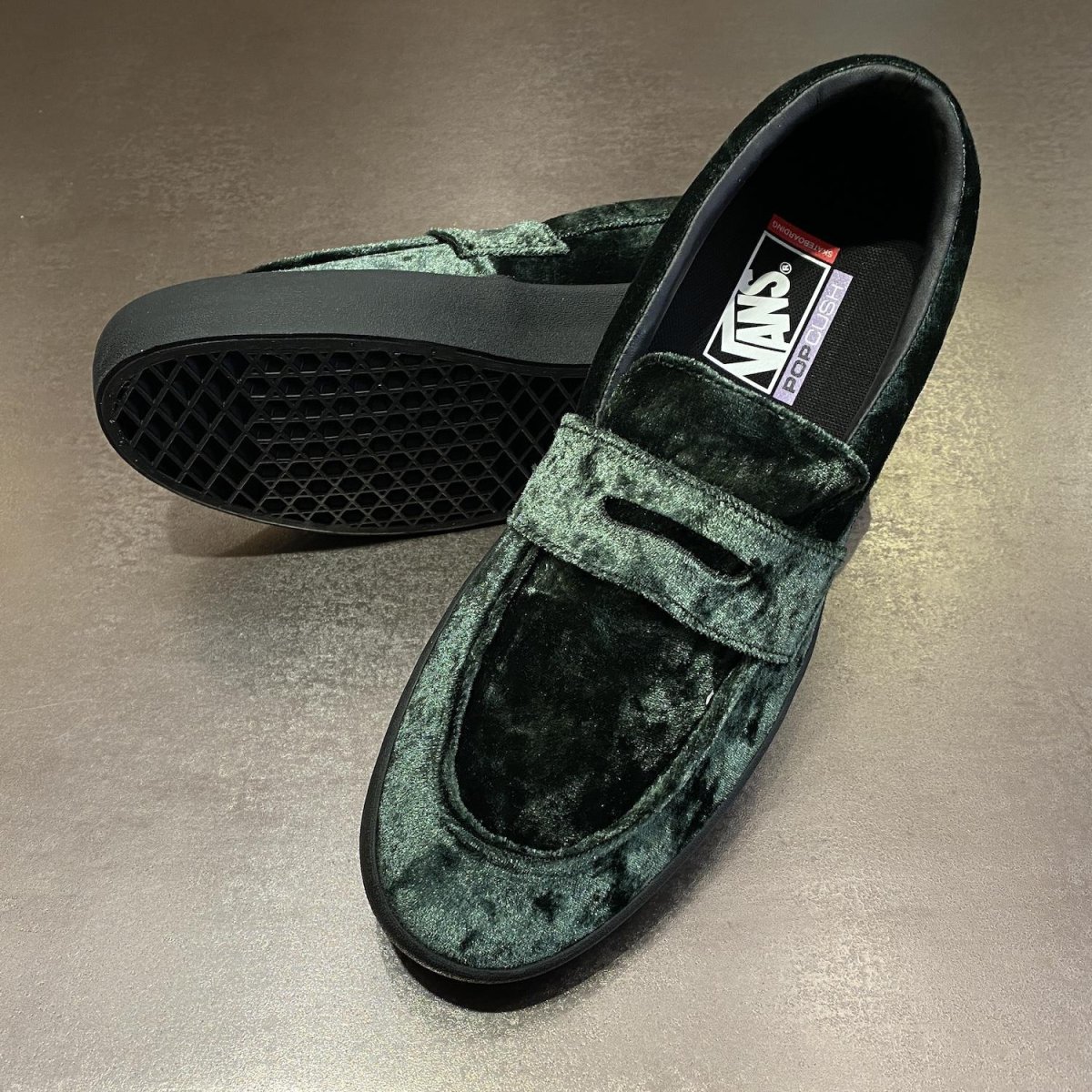 画像2: VANS | SKATE LOAFER - OIL GREEN ( VELVET ) (2)